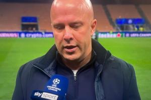 斯洛特：每個人都問薩拉赫的問題，但我們應(yīng)聚焦于今晚球隊(duì)的表現(xiàn)