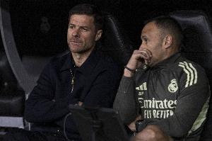 打皇馬已7連?。』蜀R下場(chǎng)比賽客戰(zhàn)阿拉維斯，若再輸阿隆索或下課