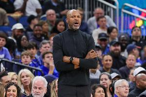 首次晉級NBA杯半決賽！莫斯利：球員展現(xiàn)了韌性專注度 為他們驕傲