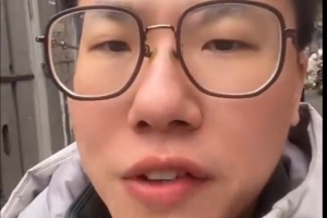 解說(shuō)：快船最后哥幾個(gè)在干嘛啊？想了很多輸球方式?jīng)]話說(shuō)了