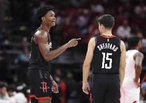 阿門：不會抱怨謝潑德的投籃選擇 從中圈出手也是個好球