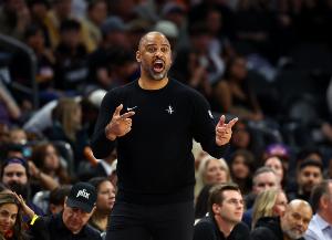 解說評船火：最后一分鐘真是下飯互送離譜失誤 火箭籃板是勝負(fù)手