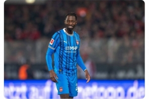 記者：門興引進奧馬爾·特勞雷傳聞不實，但球員確實可能冬窗離隊