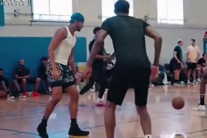 打入內部？賈巴里-史密斯和掘金的穆雷&老黃忠等人一塊訓練