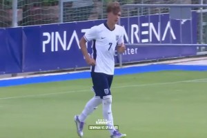 15歲道曼vs西班牙U19集錦遭批：只想表現(xiàn)自己，踢球太獨(dú)會(huì)害了他