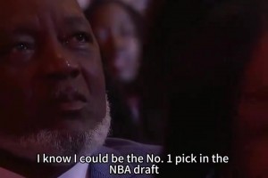 霍華德榮升名人堂！并表達對父親的感激之情