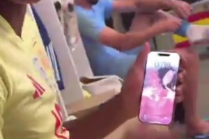 尼科：“你為什么對(duì)著手機(jī)笑？”亞馬爾：“我戀愛了”??