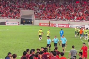 我們出線了！國足U22賽后全隊謝場