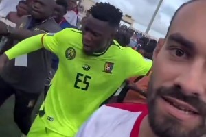 正在氣頭上??！輸球后的奧納納一把推開想要合影的球迷