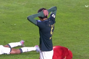 爆冷擊敗巴西晉級(jí)世界杯附加賽??玻利維亞球員賽后痛哭流涕