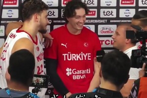 垃圾話之王！NBA第一代最強(qiáng)白人 伯德名人堂演講有多吊？