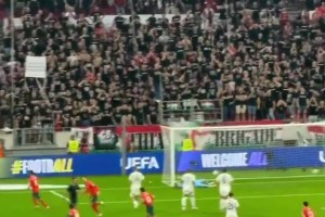 當你看到C羅現(xiàn)在的罰點方式，會不會有些緊張？