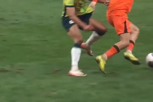 網友現(xiàn)場實拍：拜合拉木是很拼，但是技術確實糙了一點??