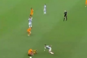 凱恩：你覺得你很幽默？不停給凱恩送莫名其妙的東西，直到…