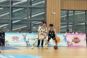 后衛(wèi)背打中鋒？楊溢坐打徐杰吃到大帽