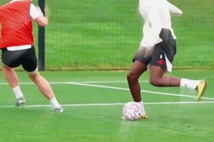 利物浦官媒曬伊薩克訓練視頻：絲滑小連招，你的‘雙足怪’來也
