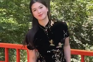 穿上旗袍的野球場肘姐，氣質一下子就起來了！??