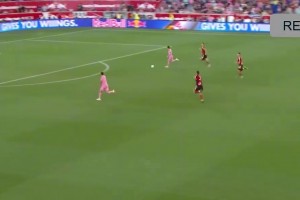 門將：我盡力了！梅西這球，放慢0.5倍才能看到有多逆天！