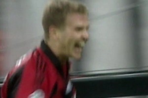 國安球迷再次在酒店怒噴球員：王剛你別走！進(jìn)決賽就開擺是吧??