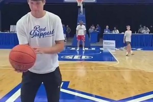 謝潑德這手感也太逆天了，難怪能被火箭用探花選上！