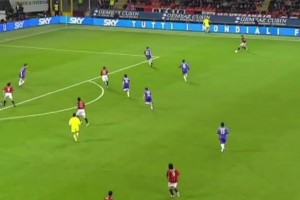 美妙連線！科斯塔庫塔精準傳中，卡卡勢大力沉的頭球破門！