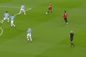 巧妙轉(zhuǎn)身策動！馬夏爾在曼市德比的精彩進球！