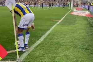 這就是常務(wù)副球王的實(shí)力！37歲老將迪馬利亞角球直接破門