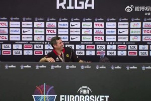 布朗尼帶著女朋友逛街！現(xiàn)有傳聞其父母對(duì)布朗尼相當(dāng)滿意