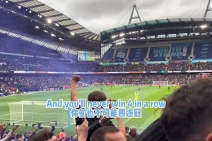 劉凱源在西甲梯隊(duì)打入首球的背后，老爹熬夜直播加滑跪賺房租??