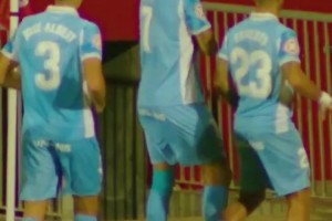 昔日曼聯(lián)水貨貝貝也成老妖了，在西協(xié)甲打進(jìn)電梯球