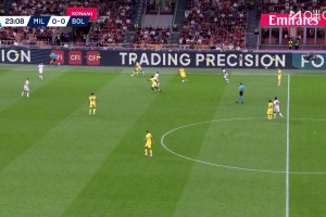 門柱單防！埃斯圖皮尼安晃開(kāi)角度施射擊中立柱