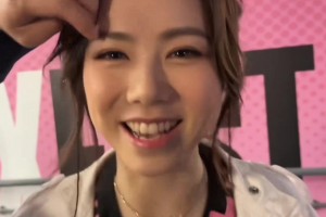 香港行那一天鄧紫棋才是真正的球王，笑起來(lái)好甜??