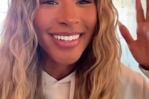 保養(yǎng)得不錯！近距離感受下詹嫂薩瓦娜的顏值，牙齒是真的白??