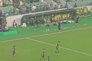 眾矢之的！網友盤點：京豫大戰(zhàn)時河南球迷和國安球迷先后怒斥王剛