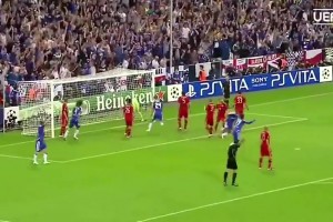 鐵血藍軍！12年歐冠決賽拜仁狂轟44腳落?。〉铝_巴率領(lǐng)老男孩圓夢