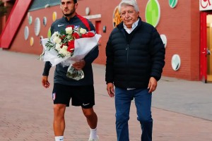 馬競隊長科克來到安菲爾德悼念前隊友若塔??