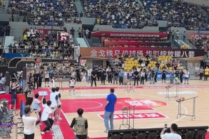 拿下個人成年國家隊首分！冉珂嘉快下反擊接隊友助攻輕松1打0上籃