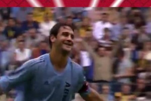 人生新起點(diǎn)！蘇超小將“青面獸”龐智超帶領(lǐng)2025級(jí)新生宣誓??