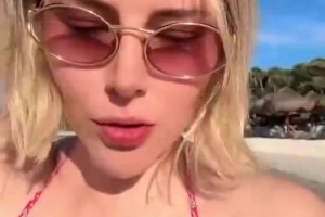 歐冠女主持這身材真晃瞎我的眼，是不是貪便宜買泳裝買小了啊??