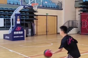 庫里看了高低都得點(diǎn)贊！國產(chǎn)少年這樣的運(yùn)球功底夠不夠炸裂！