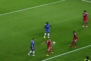 歐冠官推怒贊！里貝里這腳風(fēng)騷轉(zhuǎn)移驚呆藍軍眾將