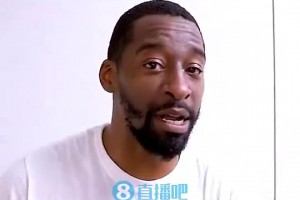 當(dāng)年隔扣詹姆斯錄像被沒(méi)收？克勞福德：耐克500刀還沒(méi)給！現(xiàn)在得漲價(jià)！