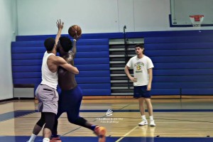 恩比德參加全明星單挑賽，你就說誰能防??？