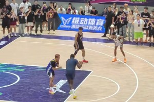 節(jié)目效果拉滿！程鑫凱穿普爾球衣單防追夢，追夢一路碾至籃下得分