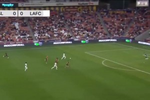 單刀、遠(yuǎn)射、搶點(diǎn)樣樣精通！孫興慜精彩帽子戲法回顧！