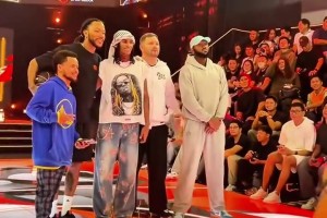 羅斯菲律賓行與山寨詹姆斯庫里東契奇克拉克森一起合影????