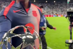 回到英倫的拉師傅是MVP！拉什福德梅開二度，助巴薩歐冠開門紅！