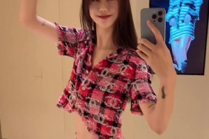 孫悅糊涂??！孫悅前妻陳露穿露臍裝跳舞 身材還是那么頂啊~