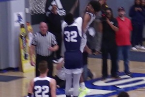 當(dāng)年也是憑炸裂天賦爆火??杰倫-格林高中滑翔殘暴隔扣大中鋒！