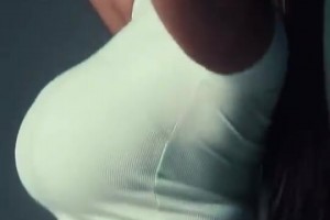 唐斯女友拍寫真視頻，網(wǎng)友：這身材，哈登一定喜歡！